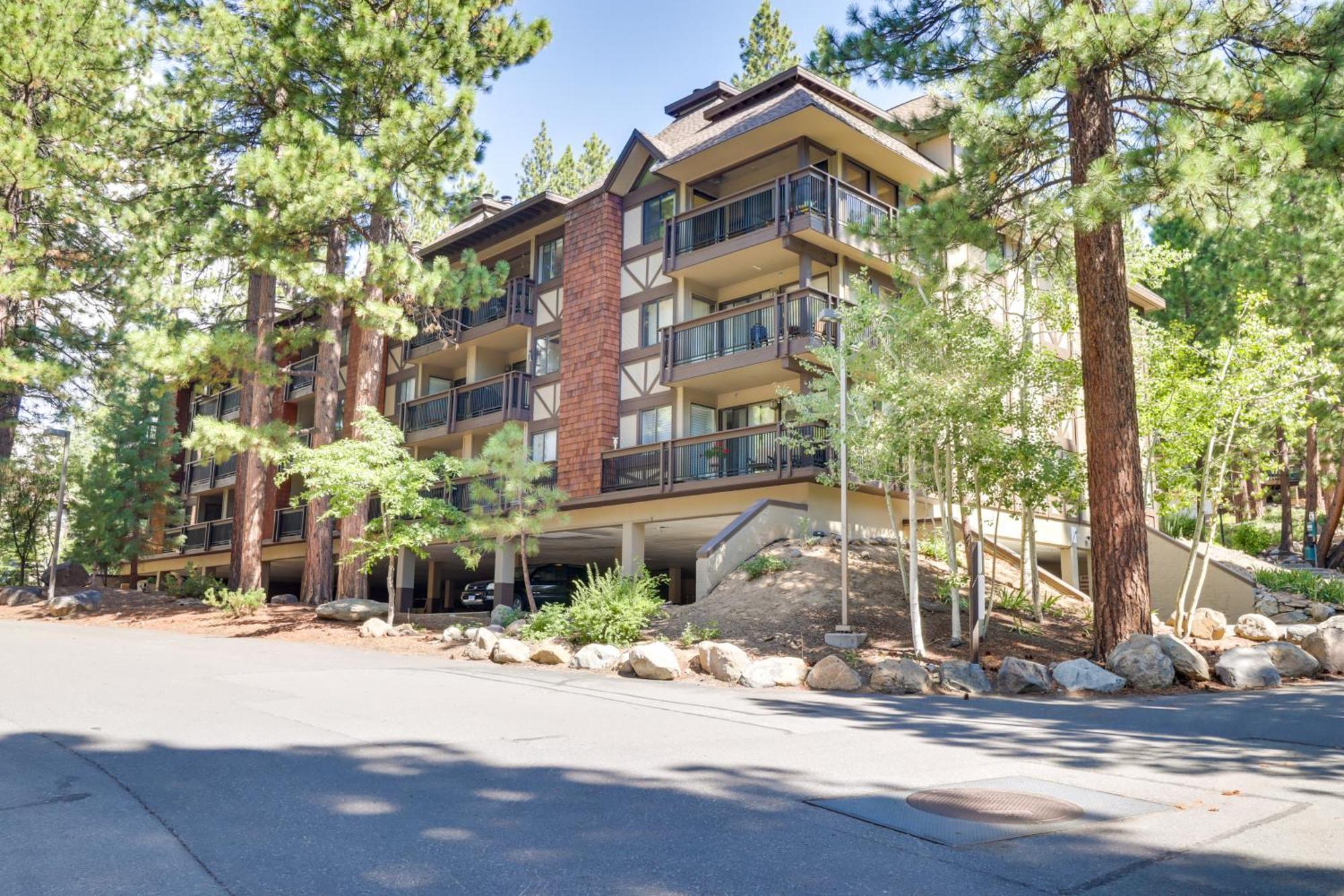 Incline Village Condo With Balcony 1 Mi To Trail! Exterior photo